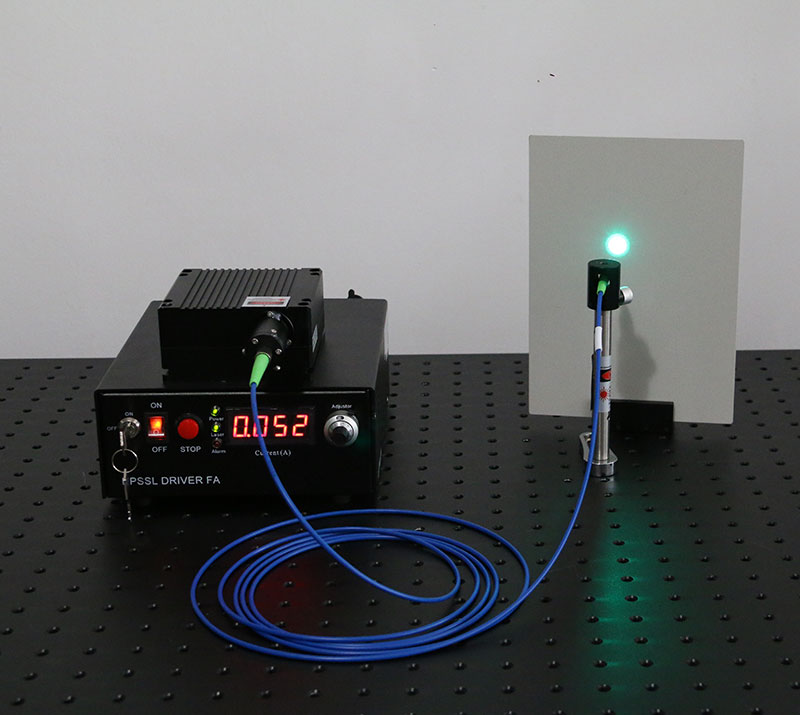 520nm 5000mW Alto Voltaje Laser Verde Fiber Fuente láser